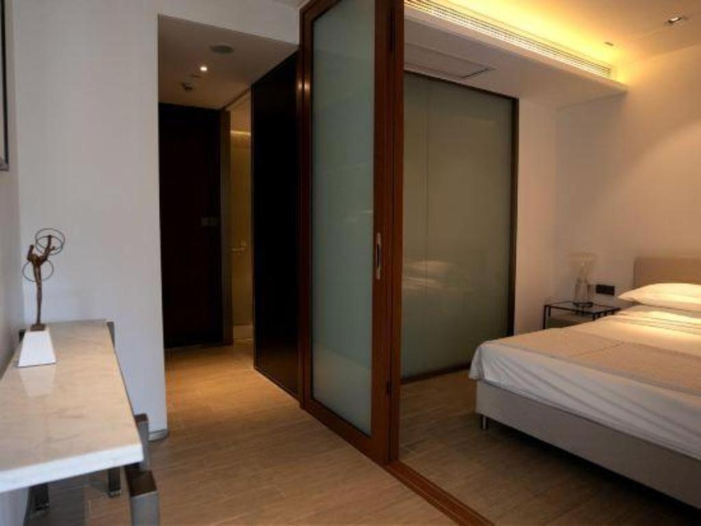 Rock Platinum Sea View Hotel Sanya Exteriör bild