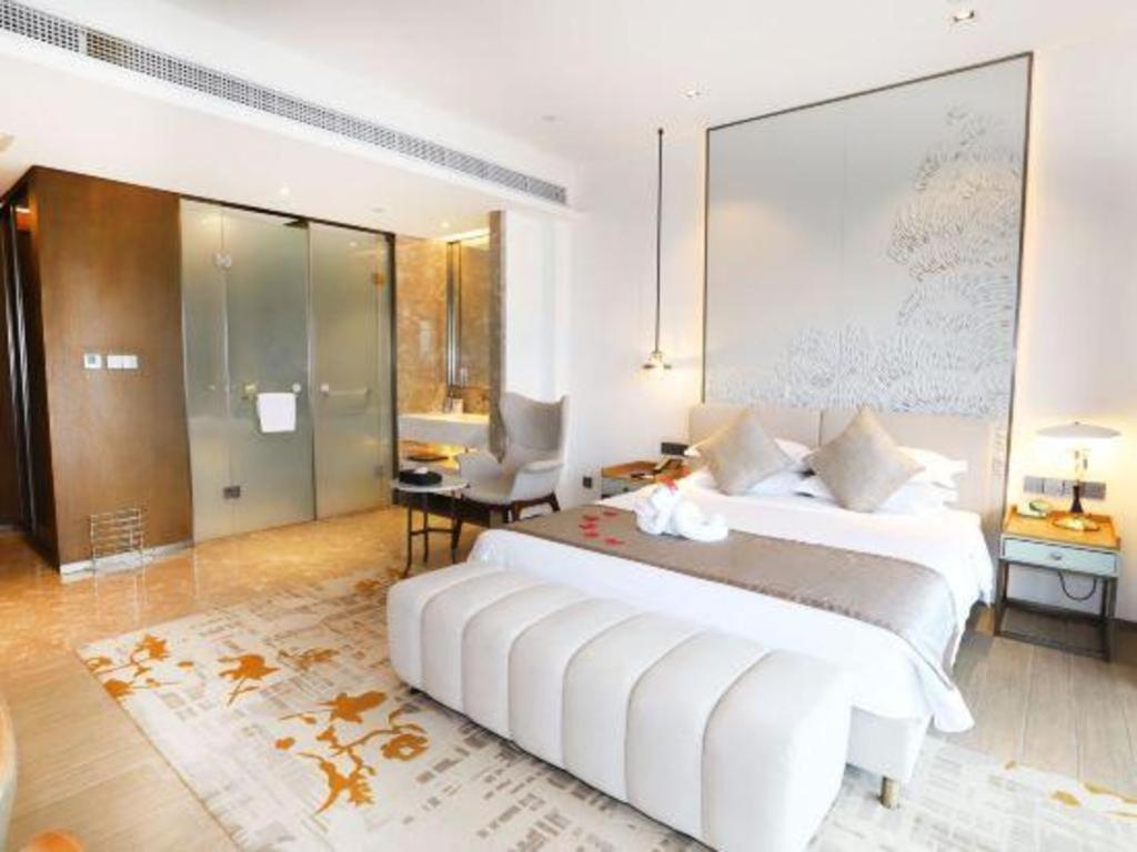 Rock Platinum Sea View Hotel Sanya Exteriör bild