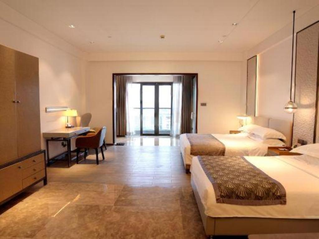 Rock Platinum Sea View Hotel Sanya Exteriör bild