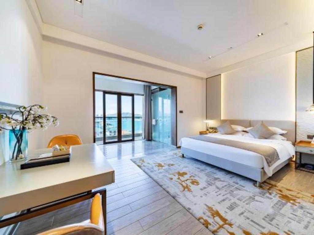 Rock Platinum Sea View Hotel Sanya Exteriör bild